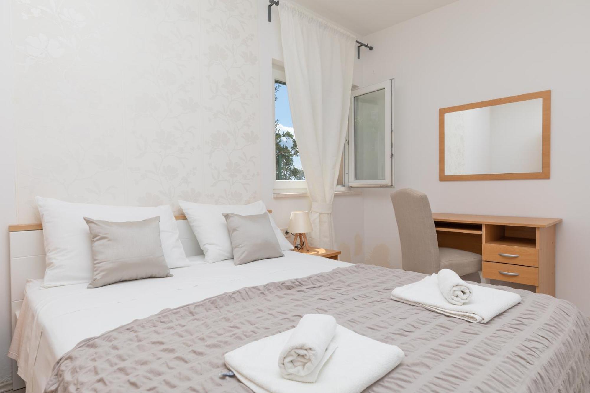 Apartments Villa Carica B&B มีมิตเซ ภายนอก รูปภาพ