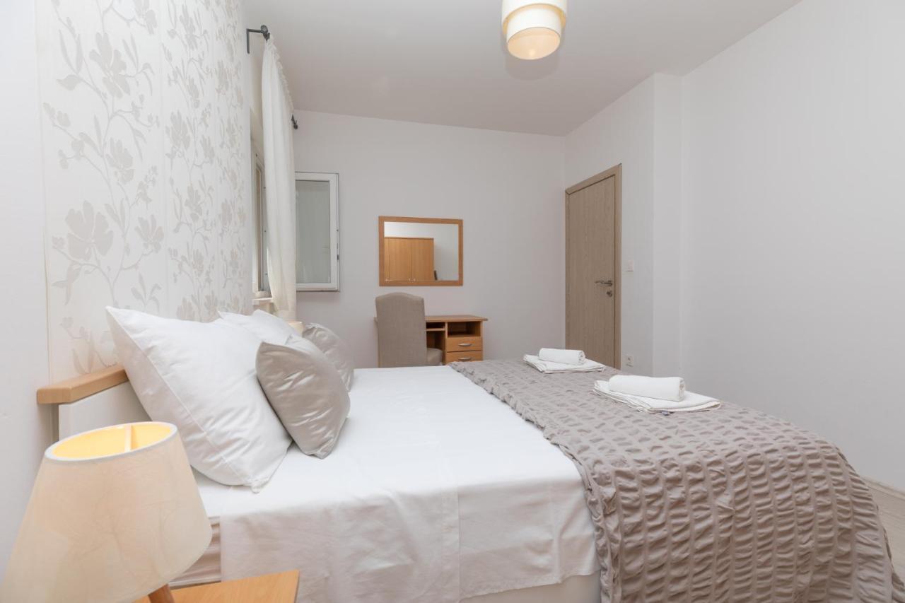 Apartments Villa Carica B&B มีมิตเซ ภายนอก รูปภาพ