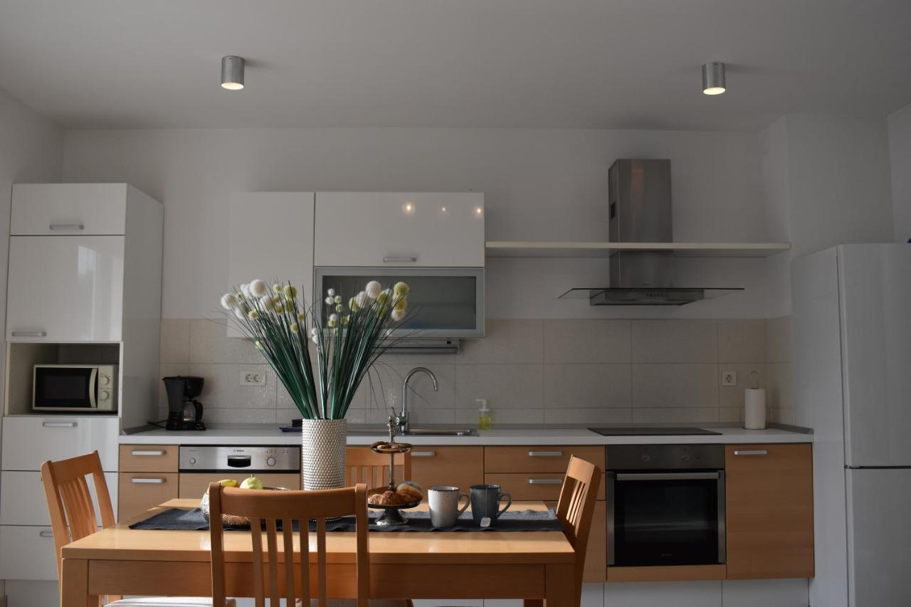 Apartments Villa Carica B&B มีมิตเซ ภายนอก รูปภาพ